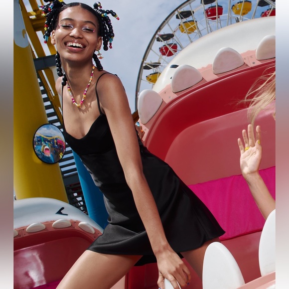 Zara- satin mini dress - Picture 3 of 3